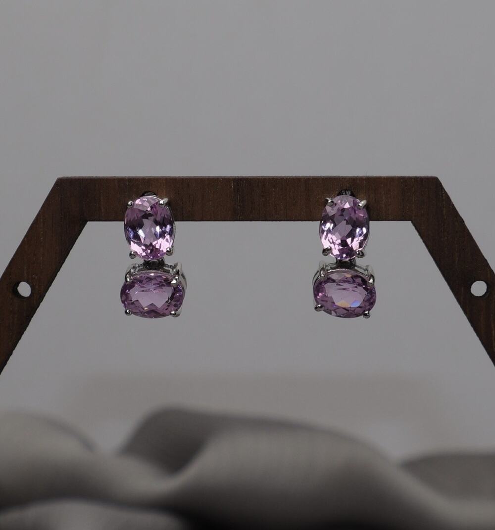 18k White Gold Amethyst Stud Earrings 5.14G / 0.5in